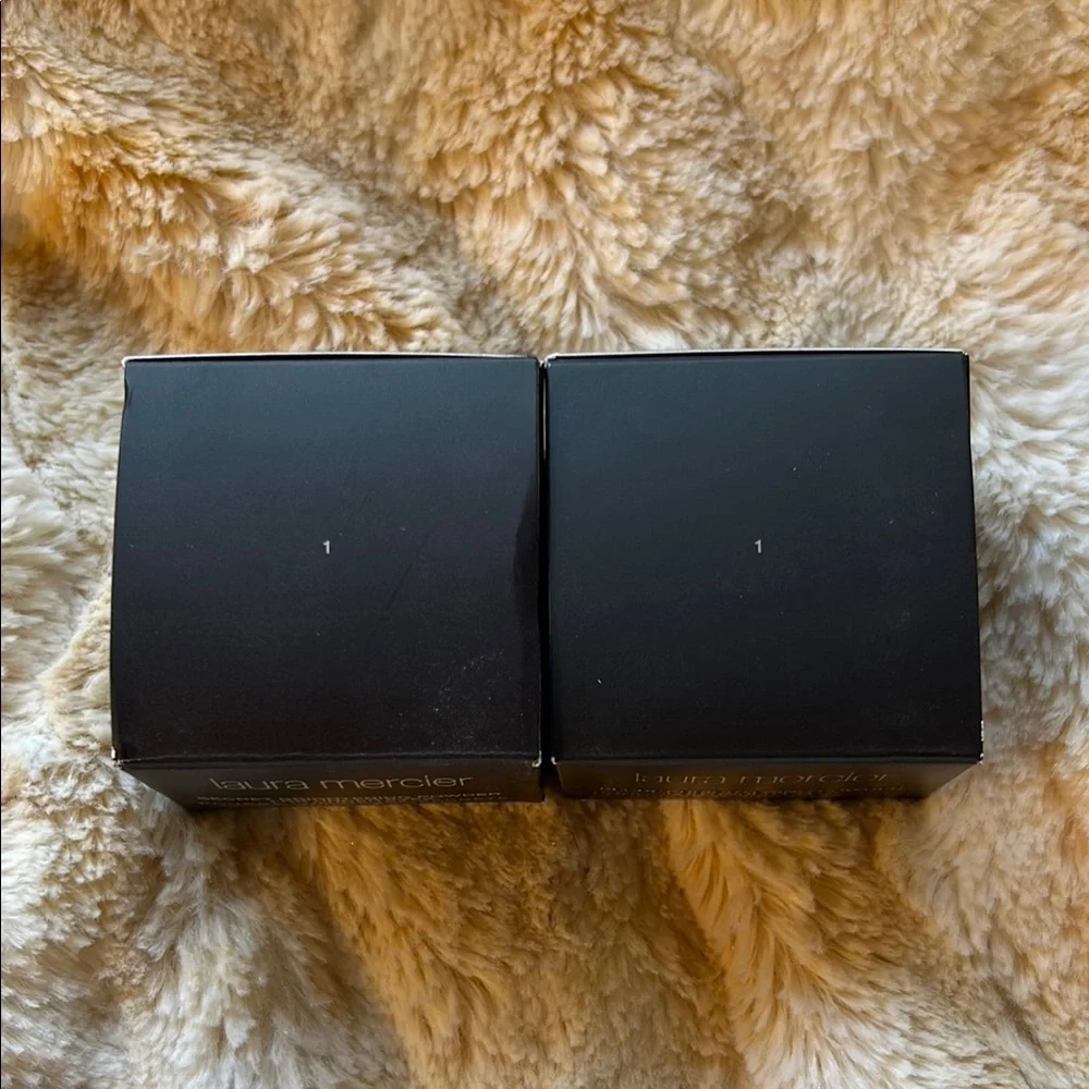 Laura Mercier Black Setting Powder for a Flawless Finish BUNDLE OF 2